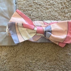 Brand new authentic Emilio pucci headband for baby .my daughter couldn’t fit it